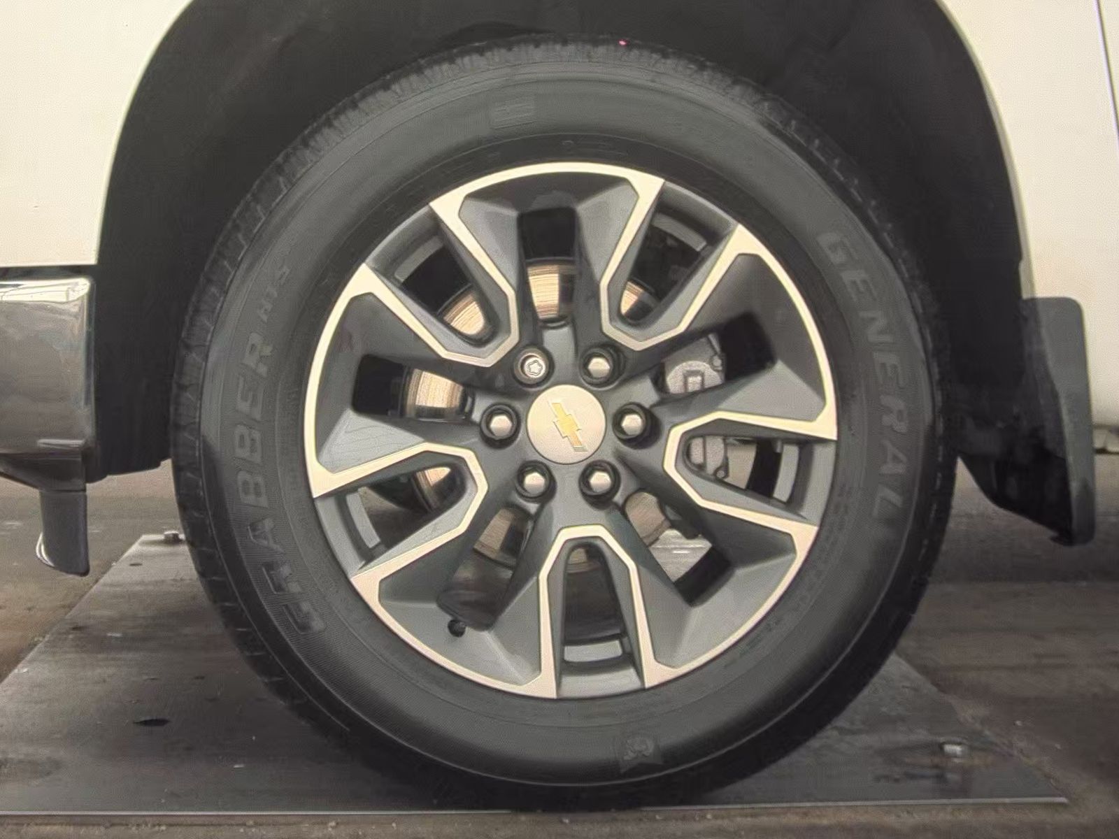 2023 Chevrolet Silverado 1500 LT AWD