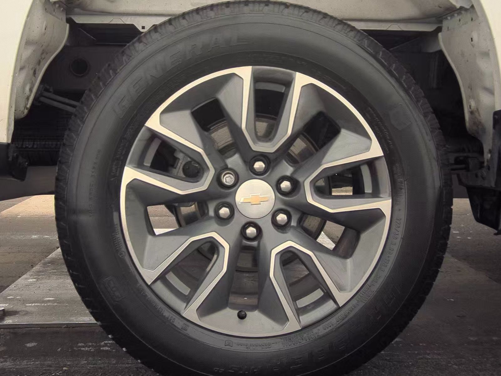 2023 Chevrolet Silverado 1500 LT AWD