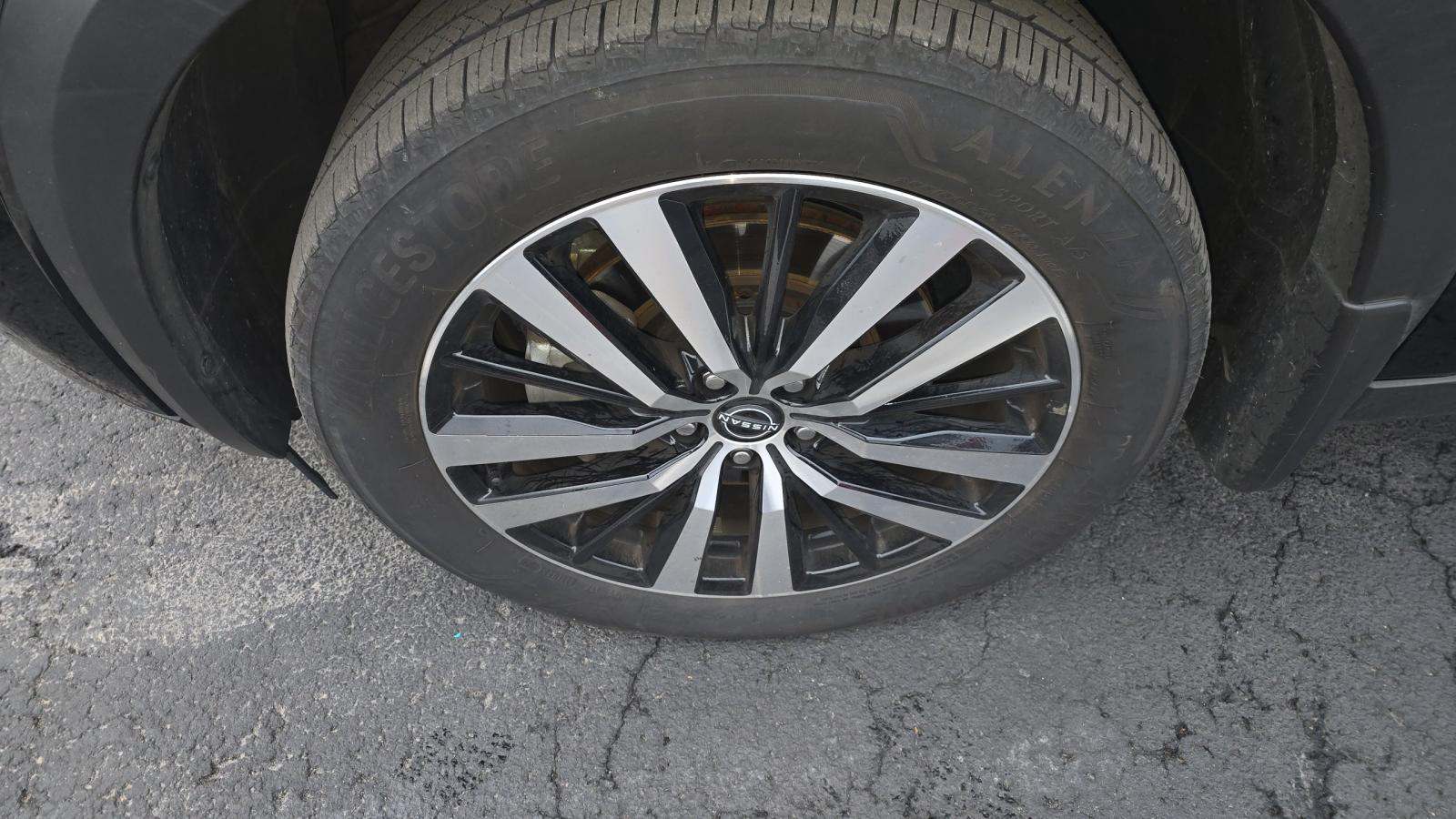 2024 Nissan Pathfinder Platinum FWD