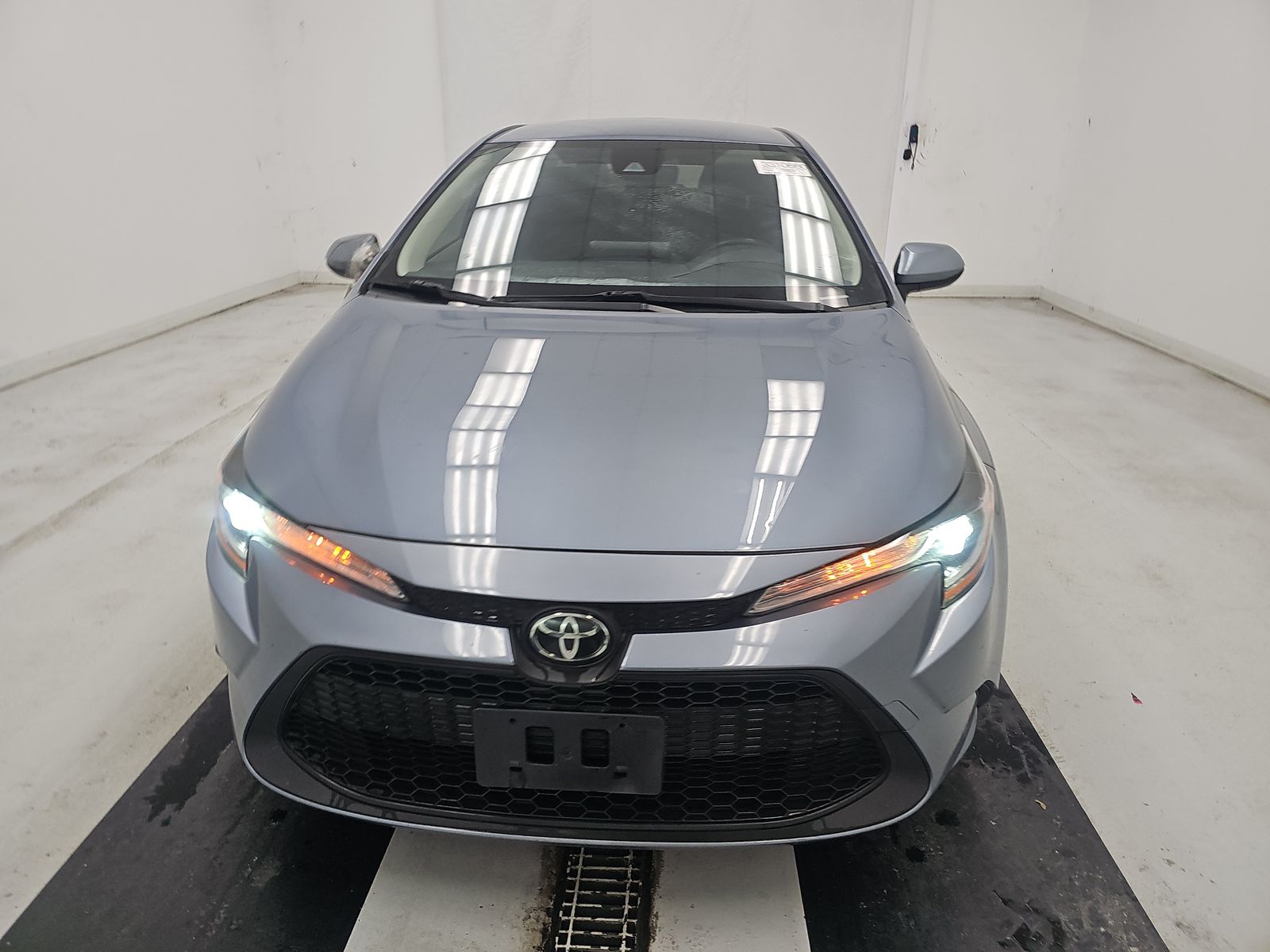 2022 Toyota Corolla LE FWD