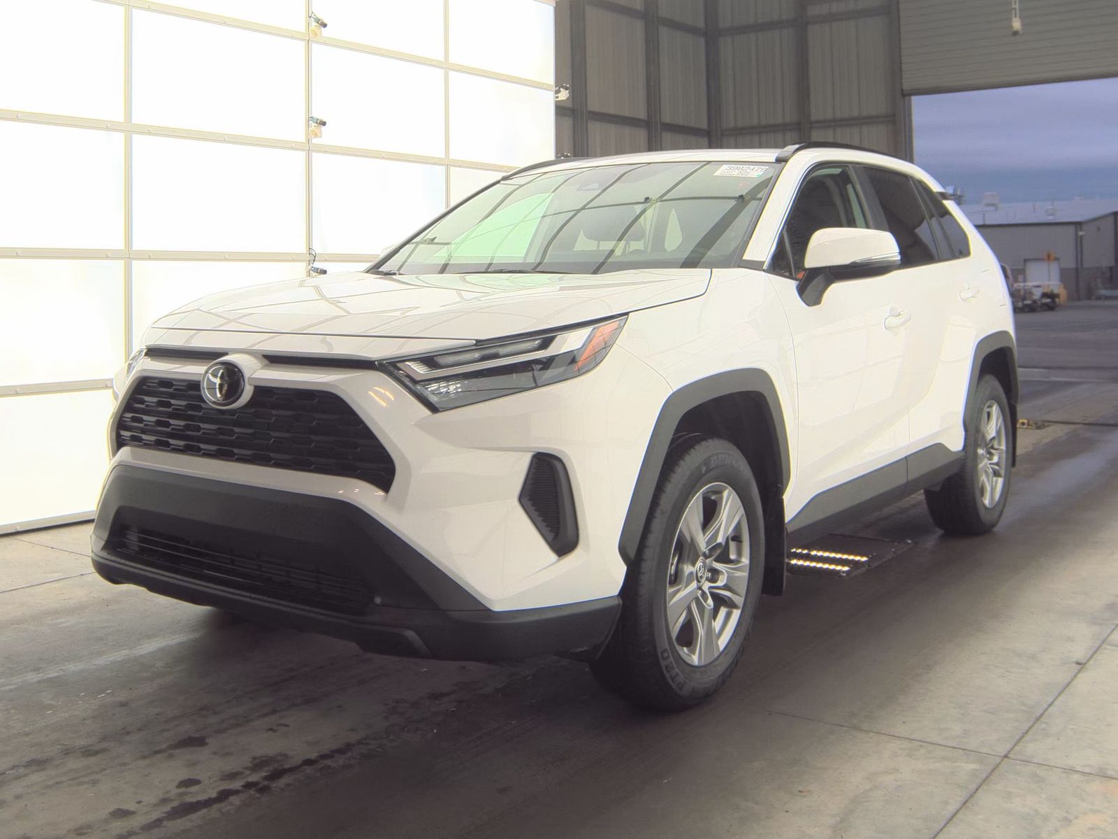 2024 Toyota RAV4 XLE FWD