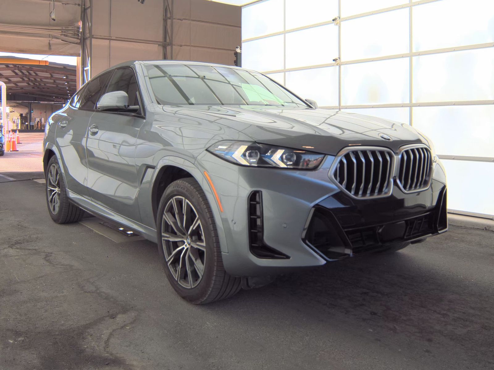 2025 BMW X6 xDrive40i AWD