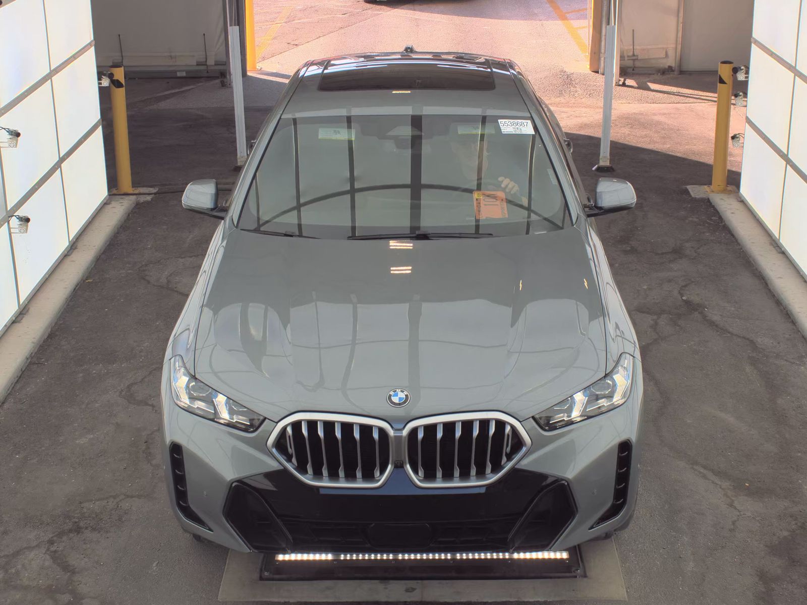 2025 BMW X6 xDrive40i AWD