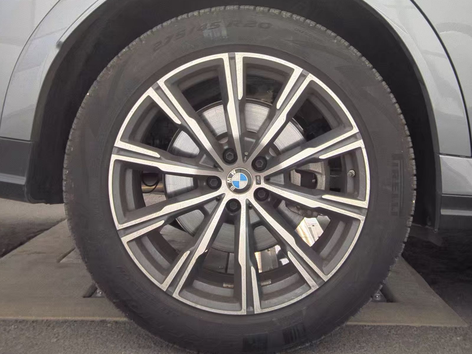 2025 BMW X6 xDrive40i AWD