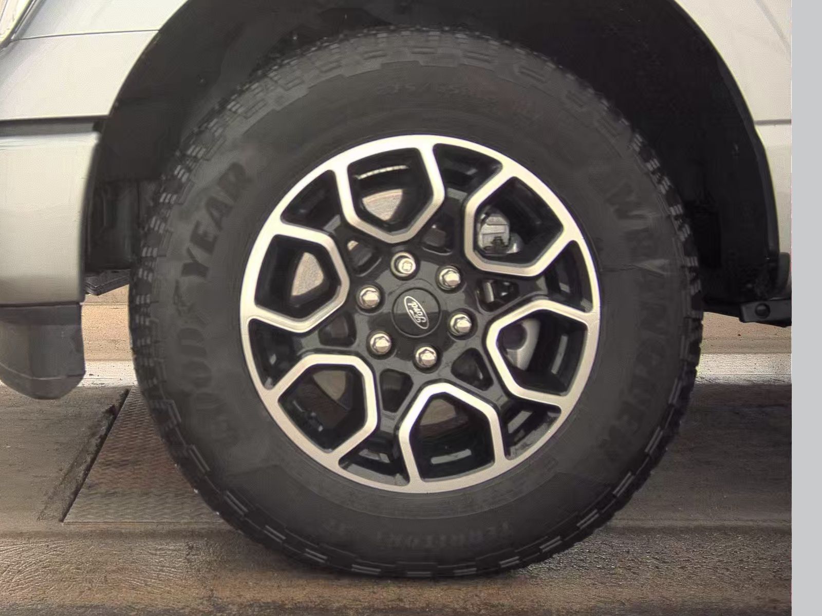 2023 Ford F-150 Hybrid XLT AWD