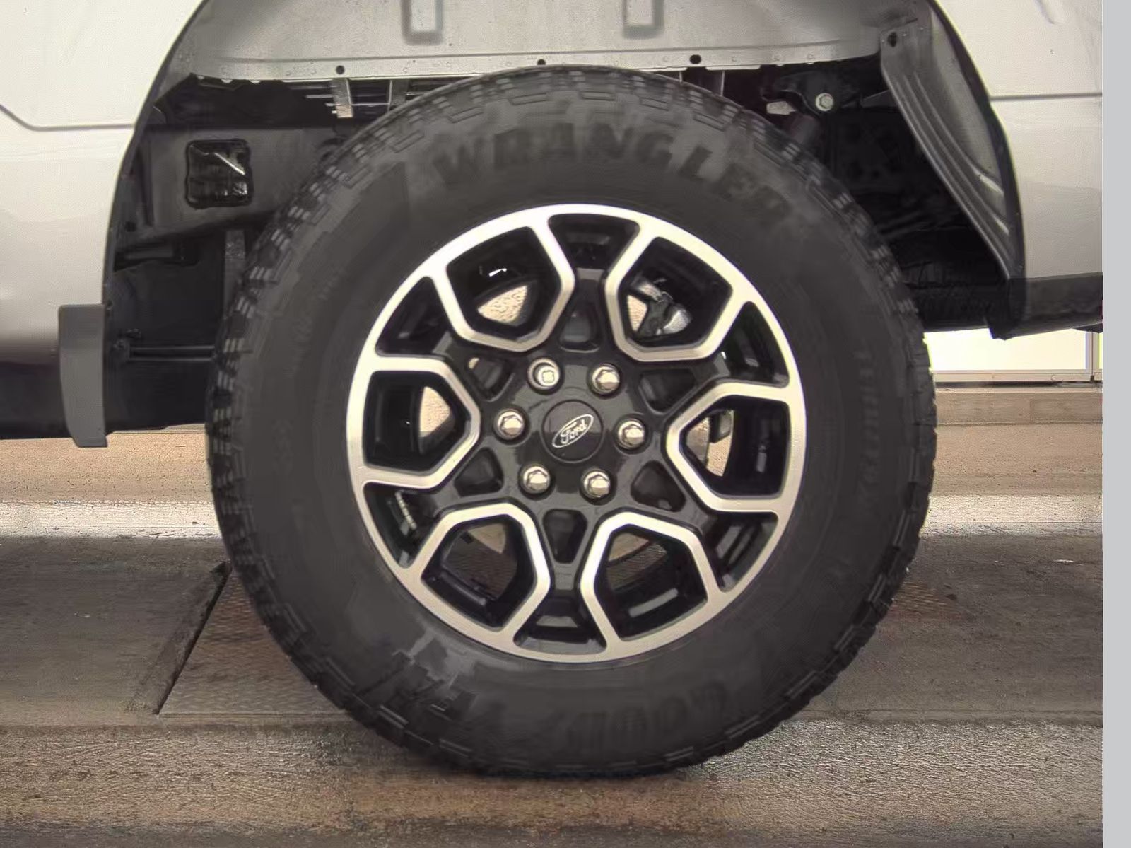 2023 Ford F-150 Hybrid XLT AWD