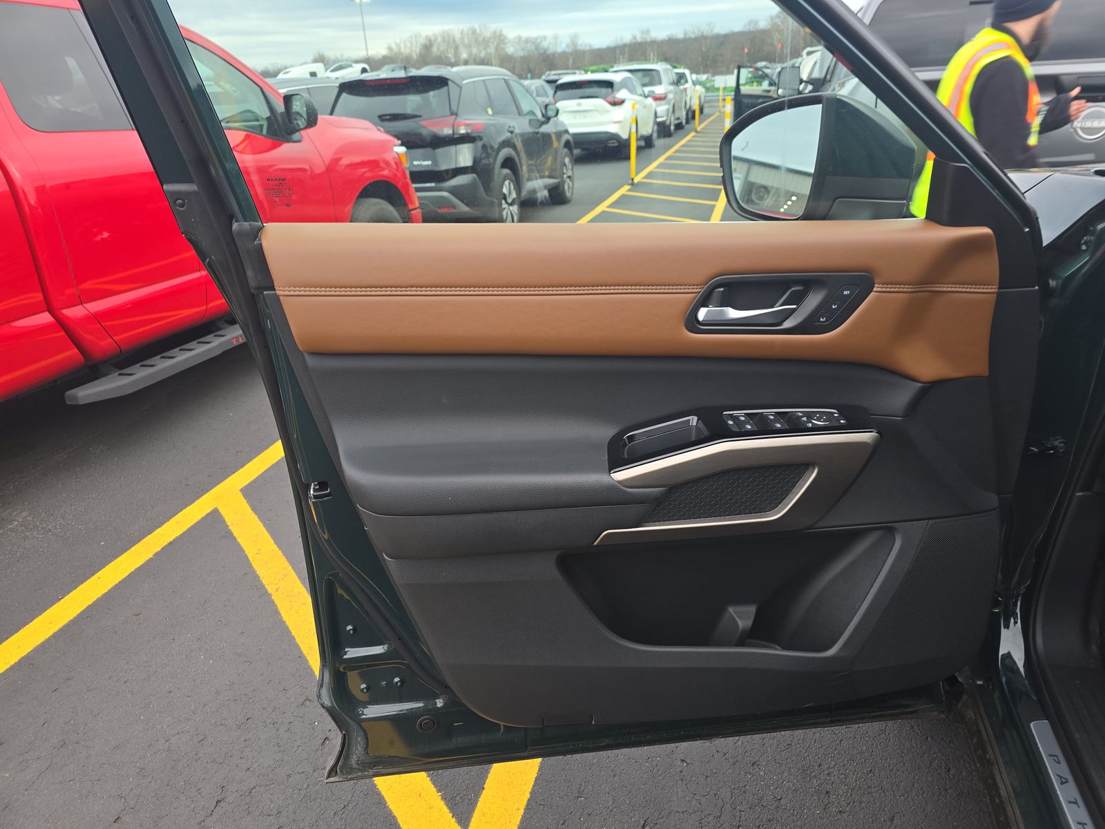 2024 Nissan Pathfinder Platinum AWD