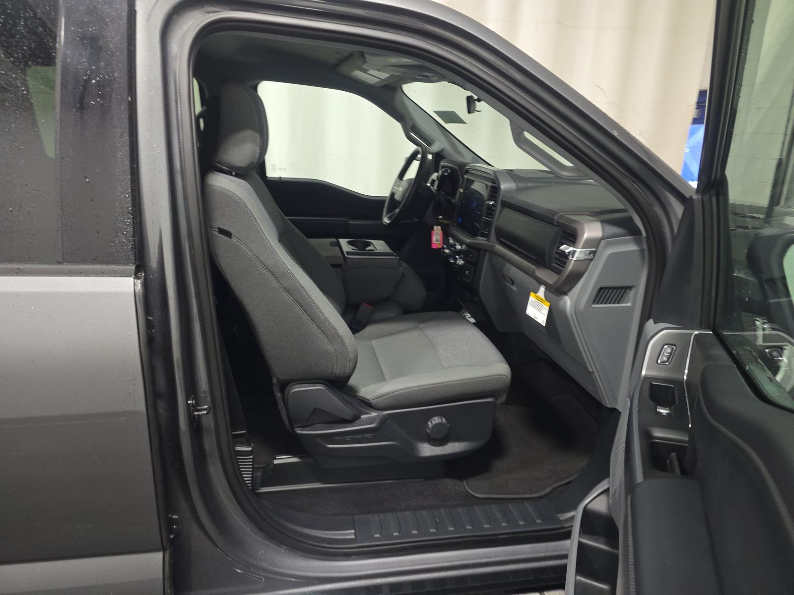 2025 Ford F-150 XLT AWD