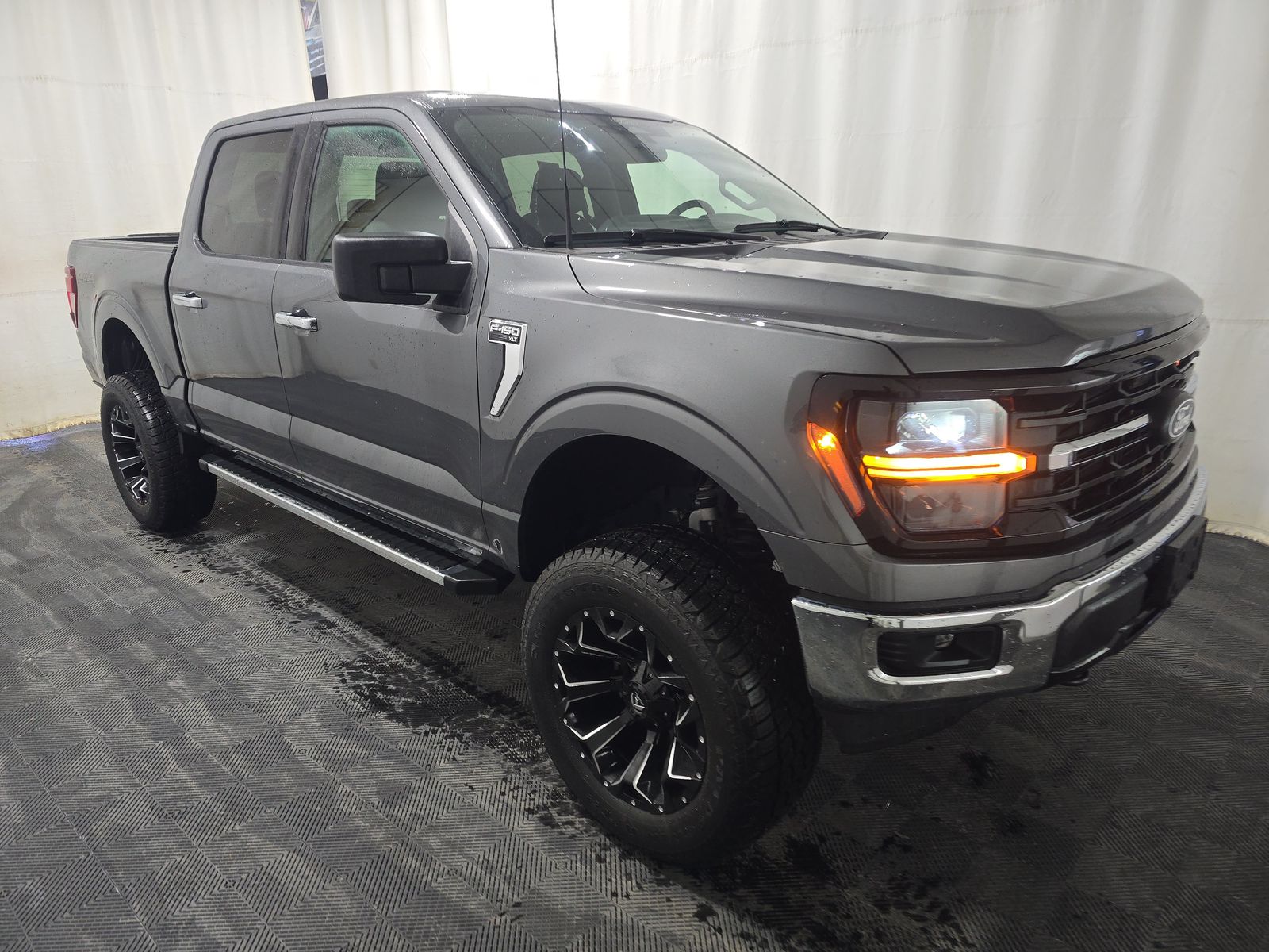 2025 Ford F-150 XLT AWD