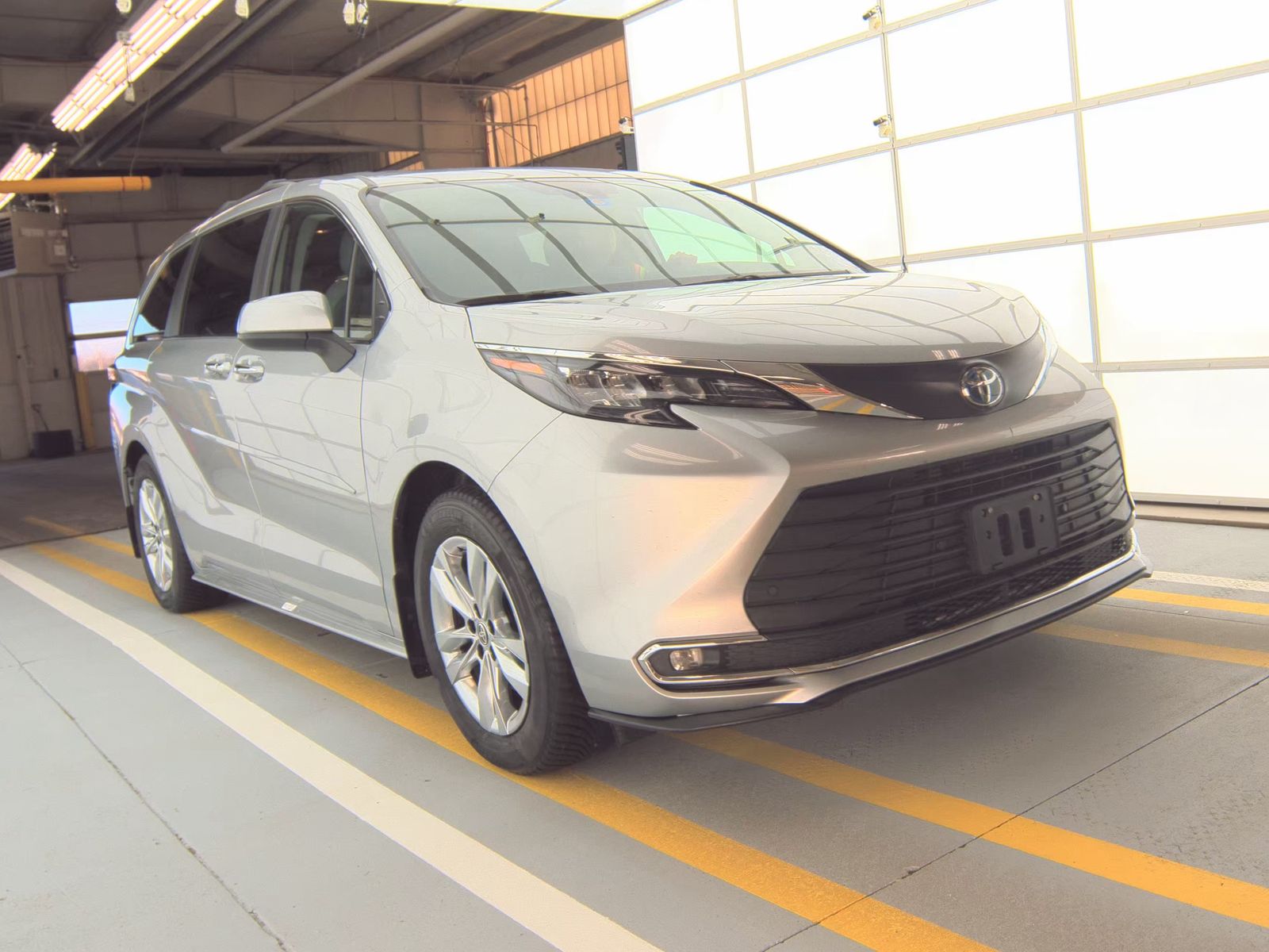 2024 Toyota Sienna XLE AWD