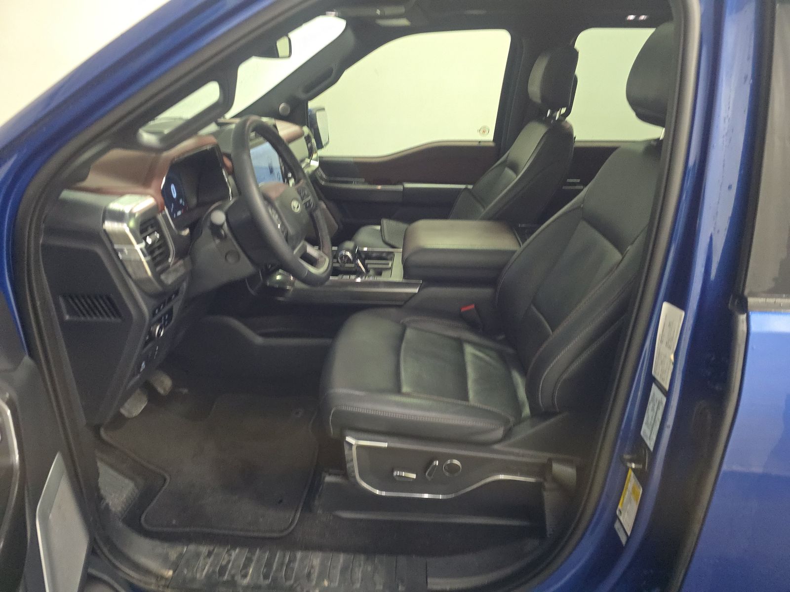 2023 Ford F-150 Lariat AWD