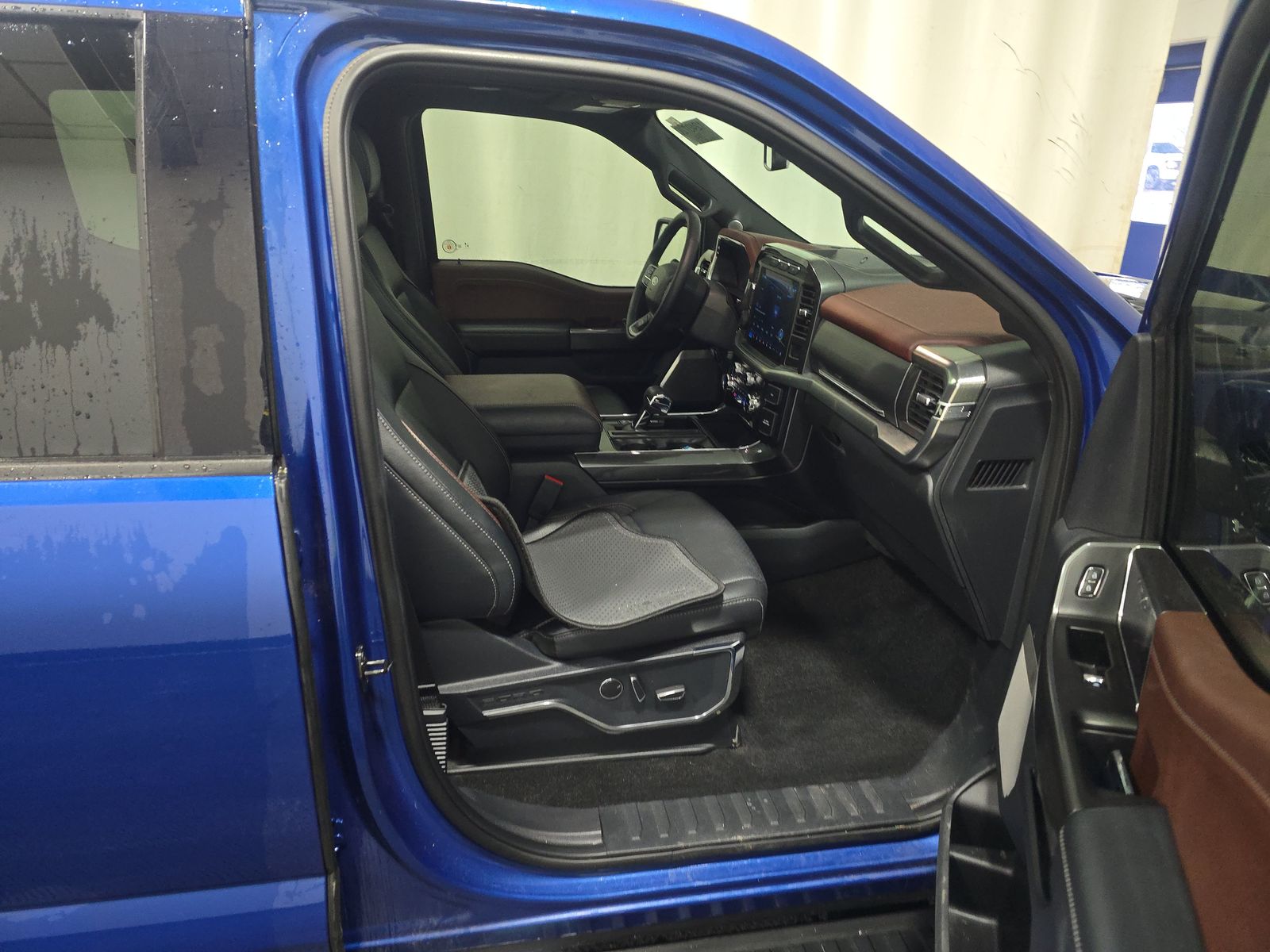 2023 Ford F-150 Lariat AWD