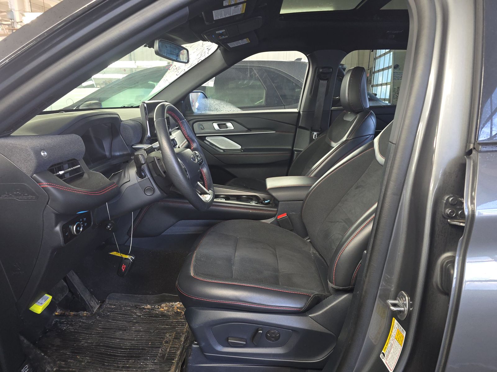 2025 Ford Explorer ST AWD