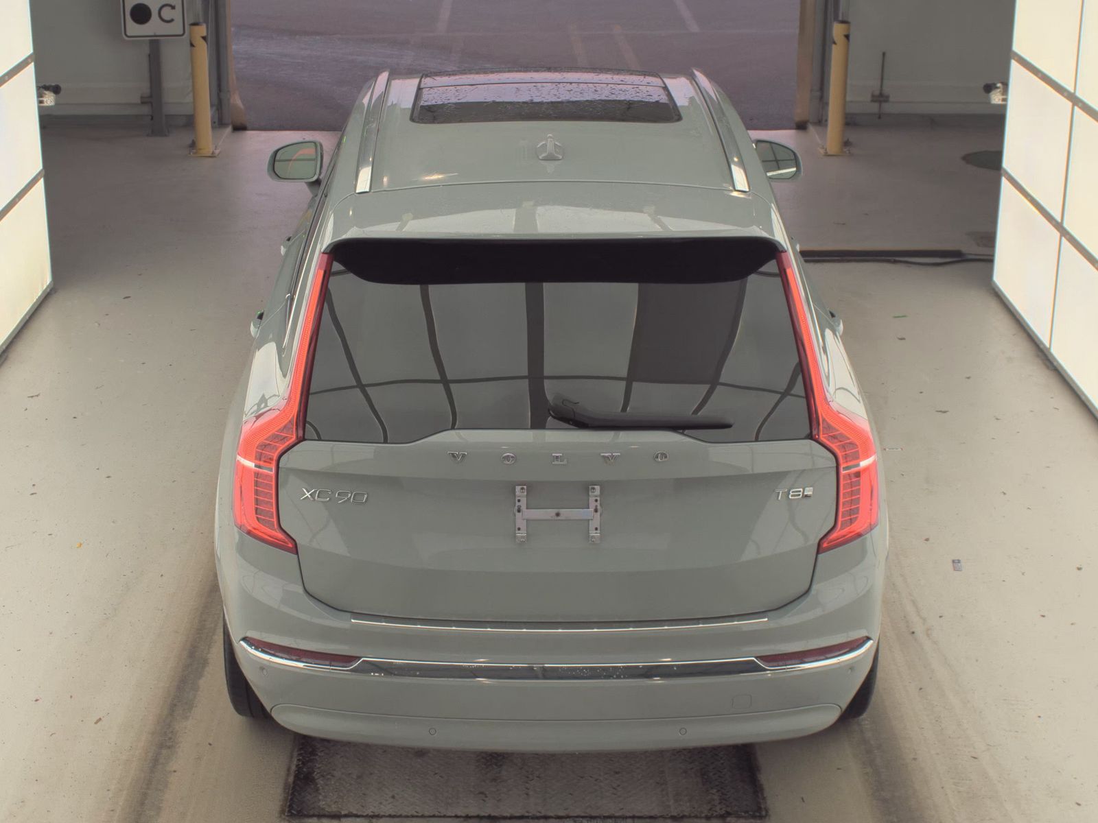 2025 Volvo XC90 Plug-In Hybrid T8 Plus AWD