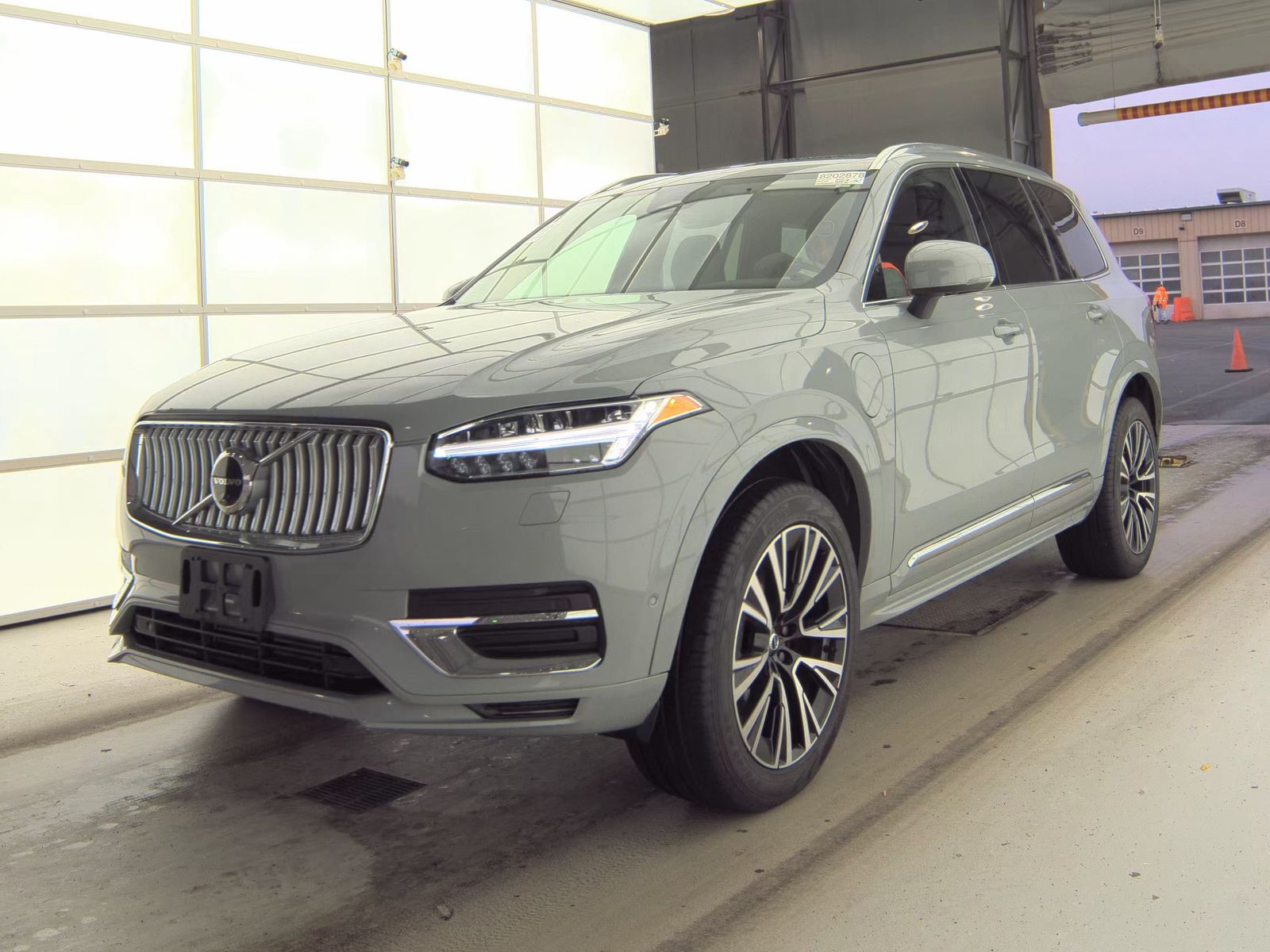 2025 Volvo XC90 Plug-In Hybrid T8 Plus AWD