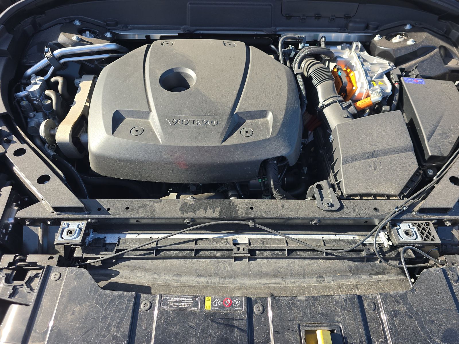 2024 Volvo XC60 Recharge T8 Ultimate Black Edition AWD