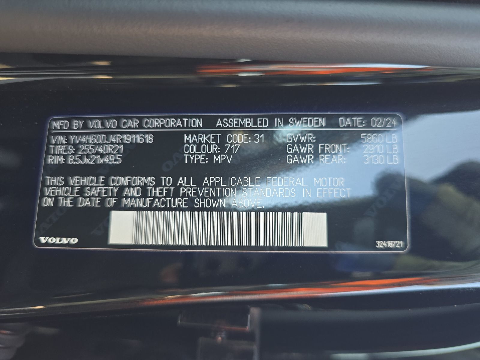 2024 Volvo XC60 Recharge T8 Ultimate Black Edition AWD