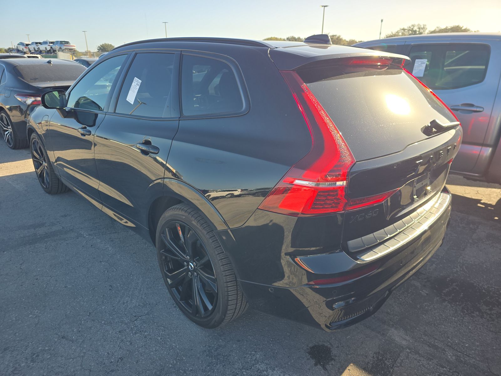 2024 Volvo XC60 Recharge T8 Ultimate Black Edition AWD