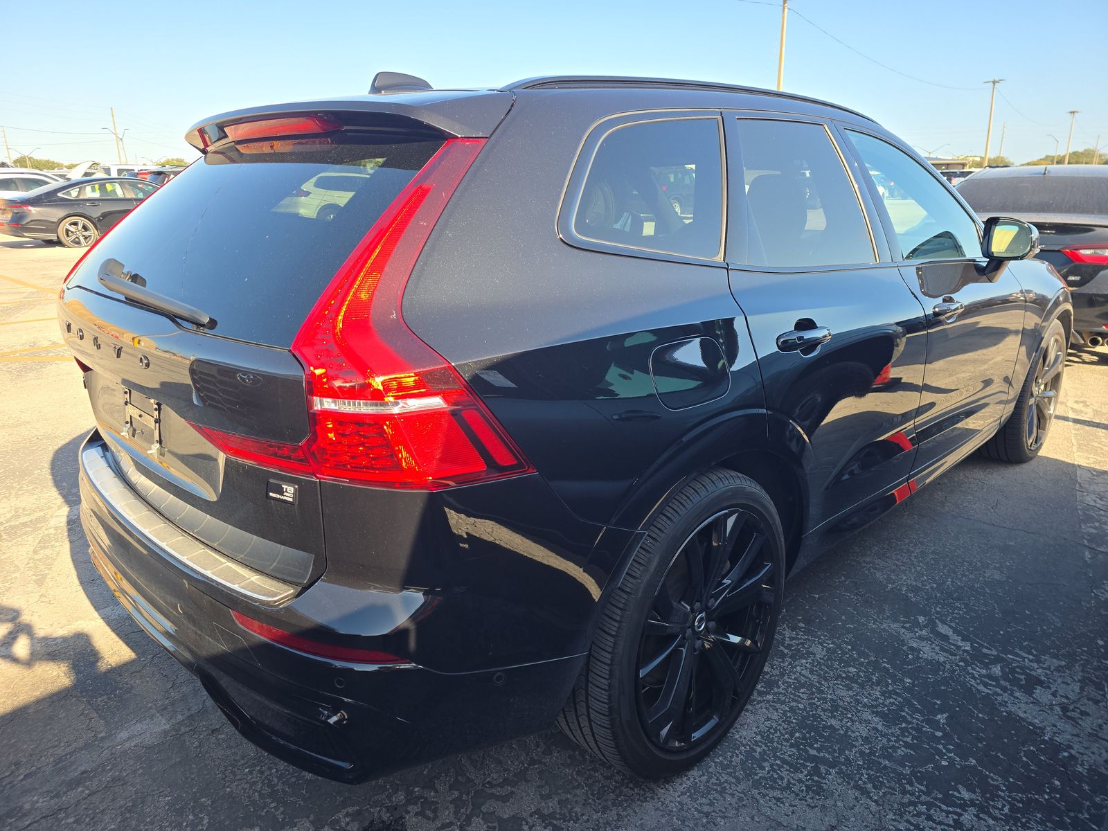 2024 Volvo XC60 Recharge T8 Ultimate Black Edition AWD