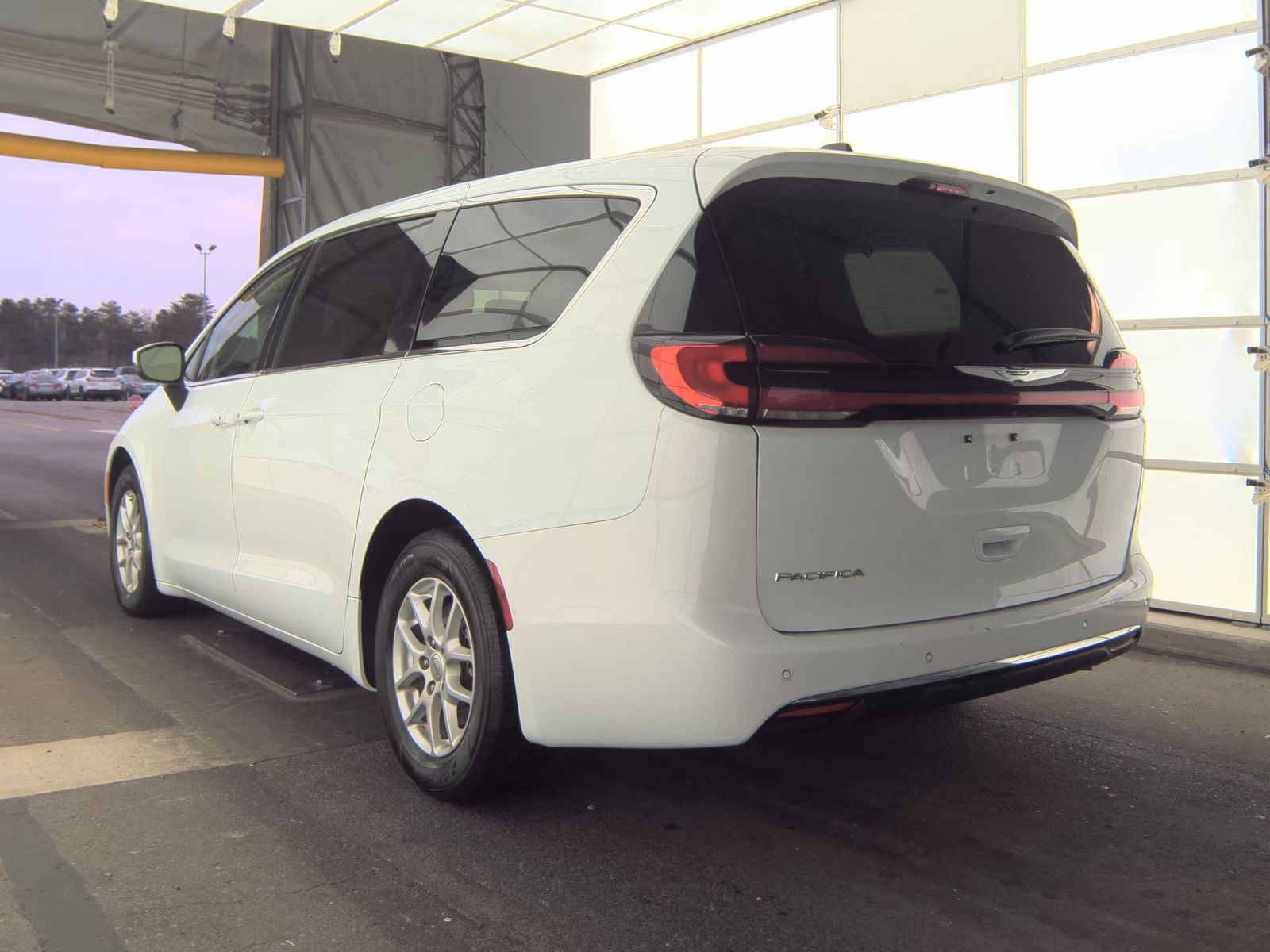 2023 Chrysler Pacifica Touring L FWD