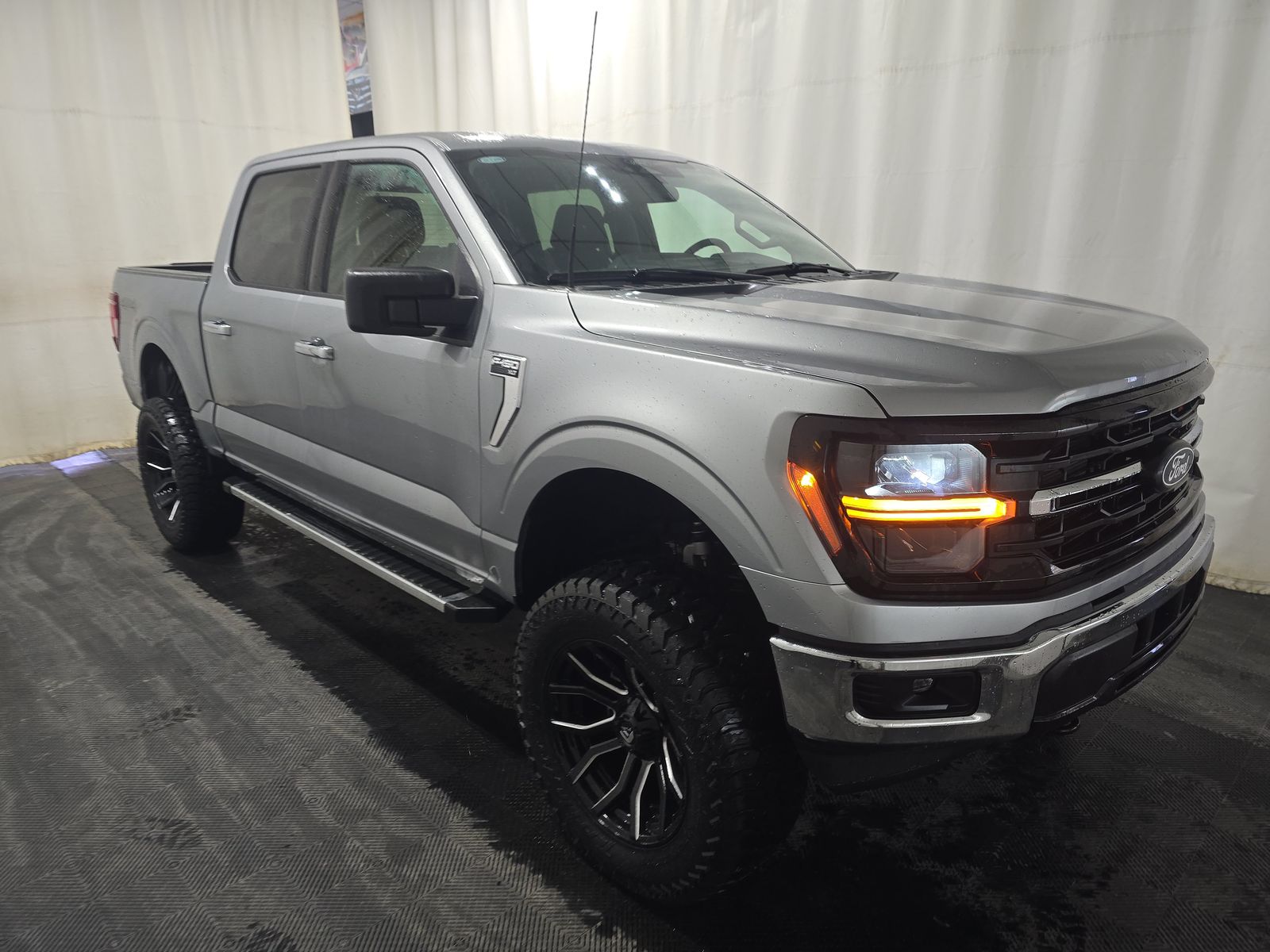 2025 Ford F-150 XLT AWD