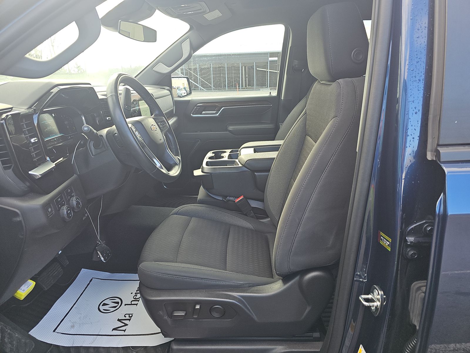 2023 Chevrolet Silverado 1500 LT AWD