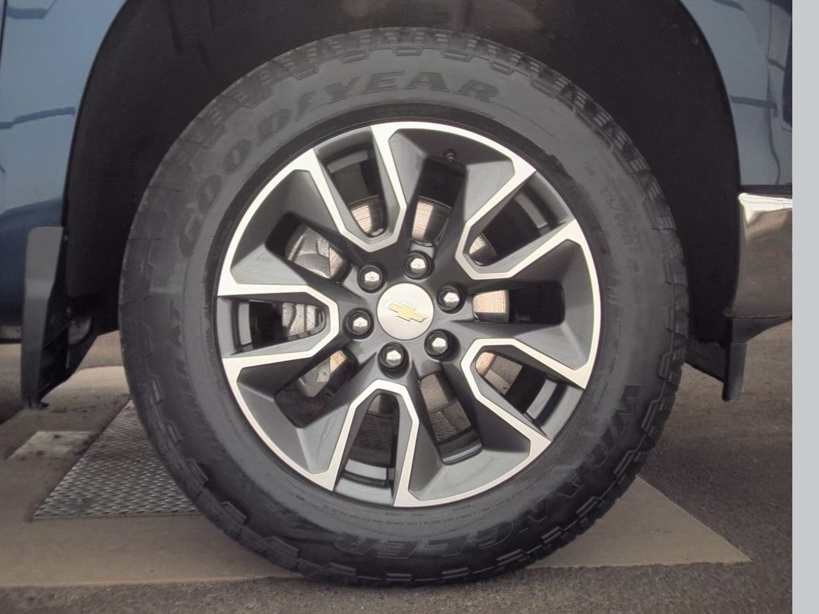 2023 Chevrolet Silverado 1500 LT AWD