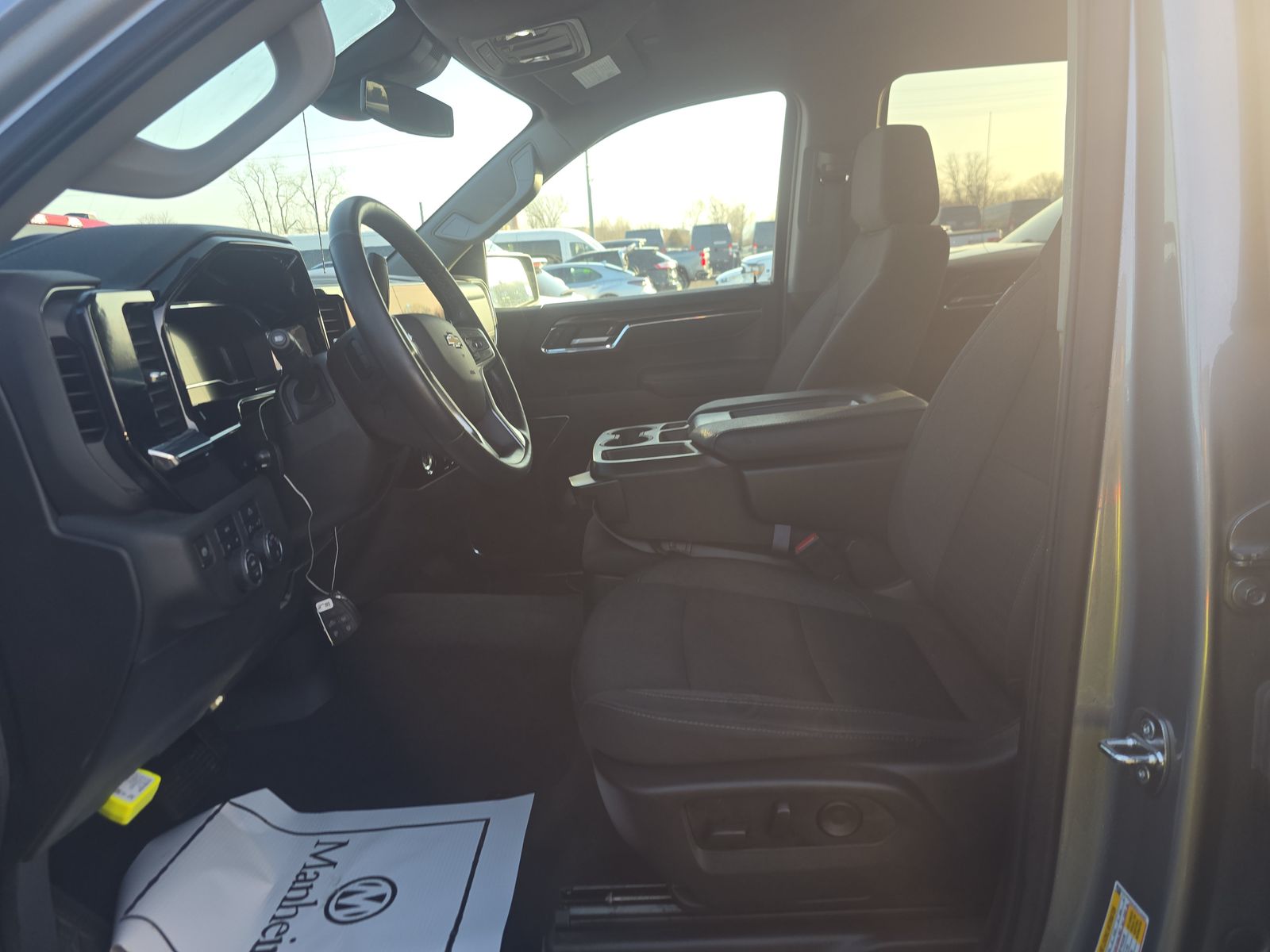 2024 Chevrolet Silverado 1500 LT AWD