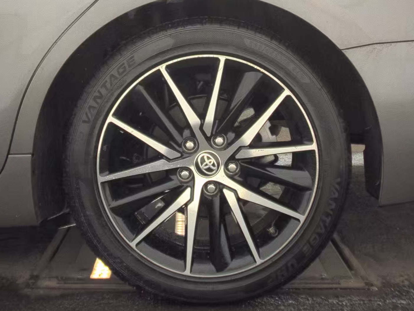 2024 Toyota Camry SE FWD