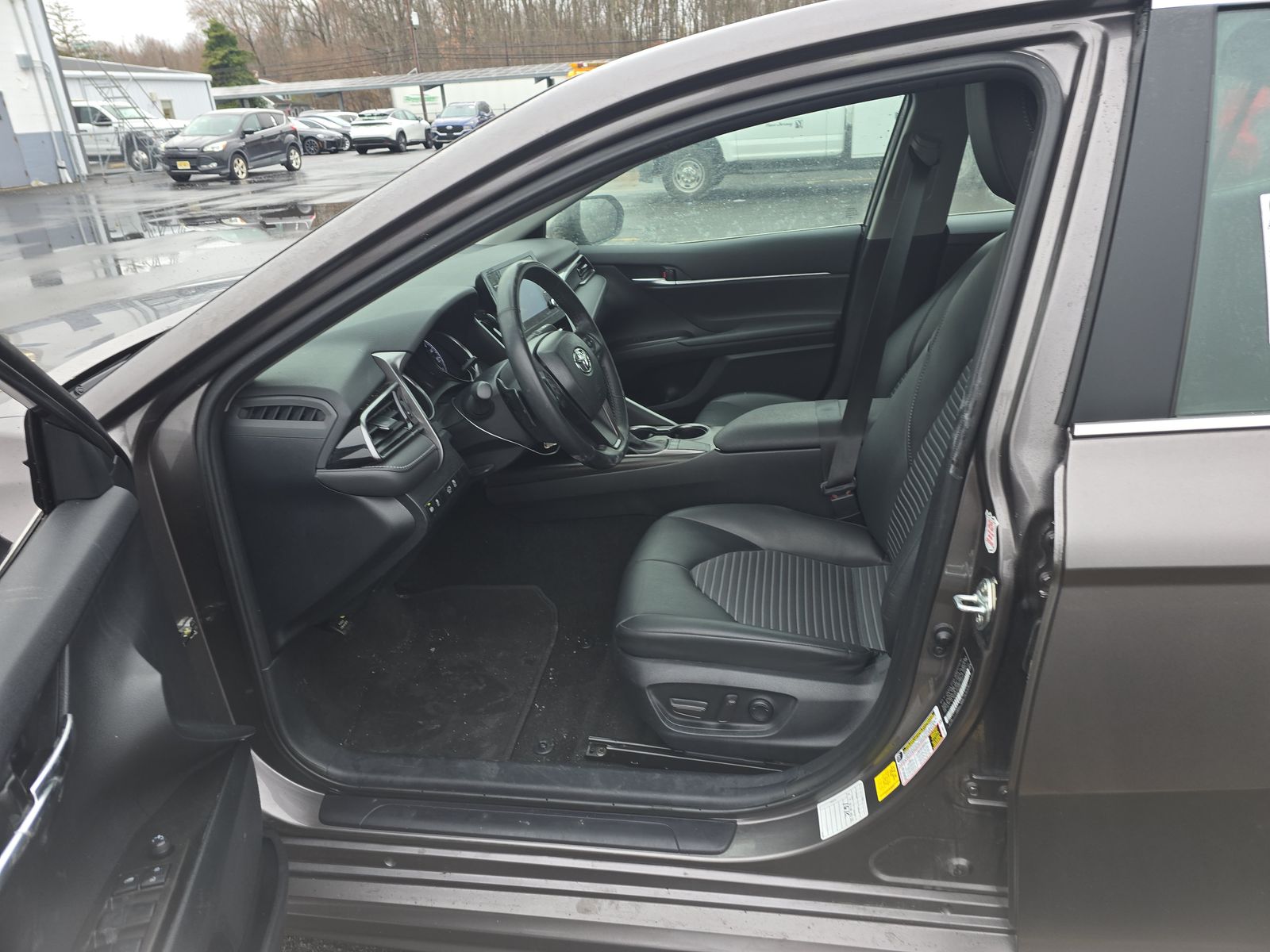 2024 Toyota Camry SE FWD