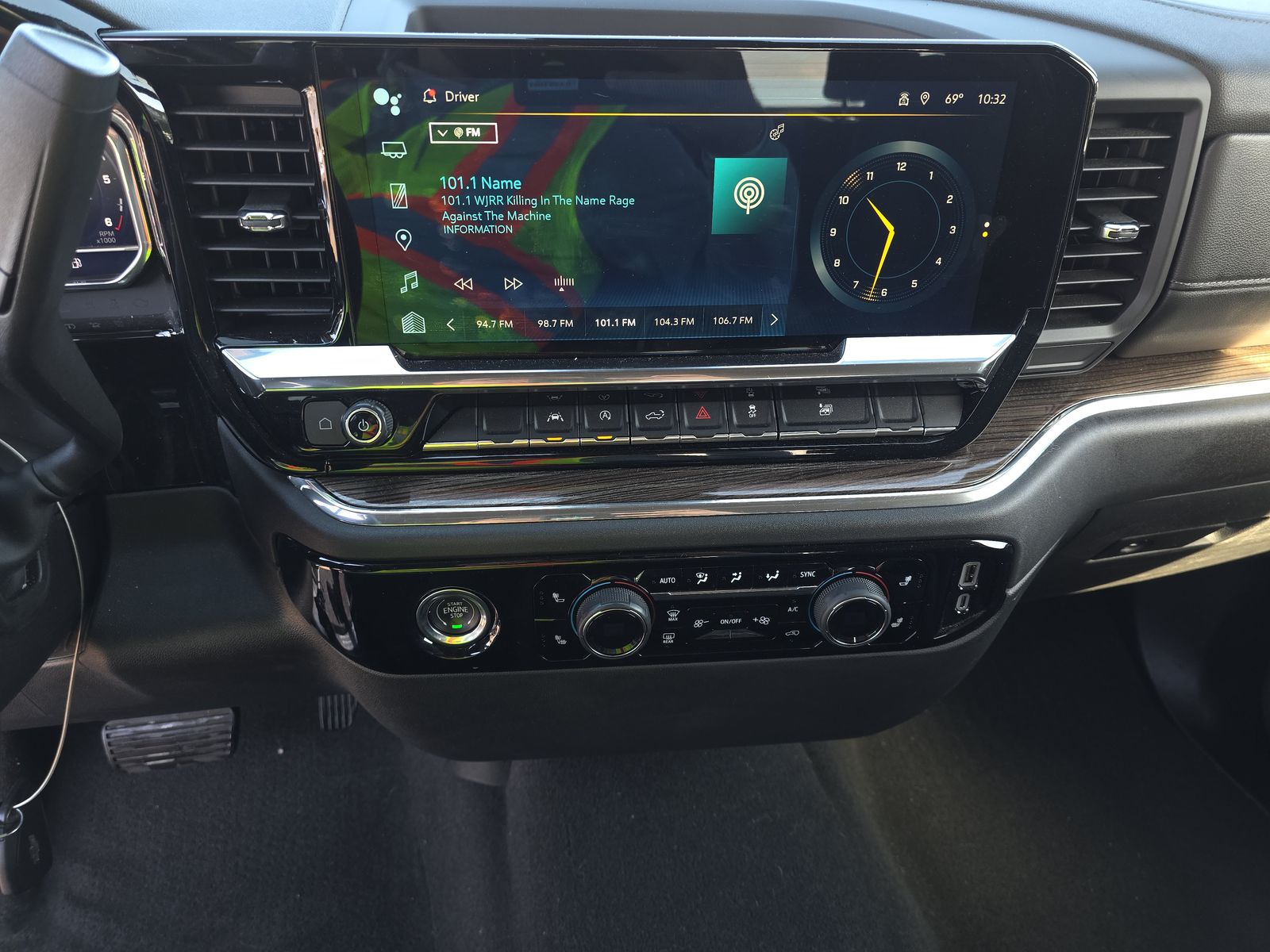 2024 Chevrolet Silverado 1500 LT AWD