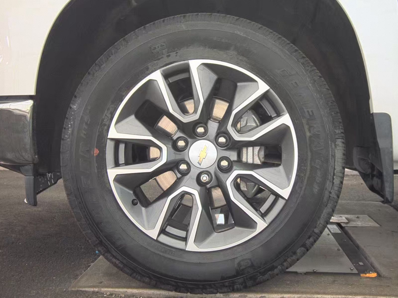 2024 Chevrolet Silverado 1500 LT AWD