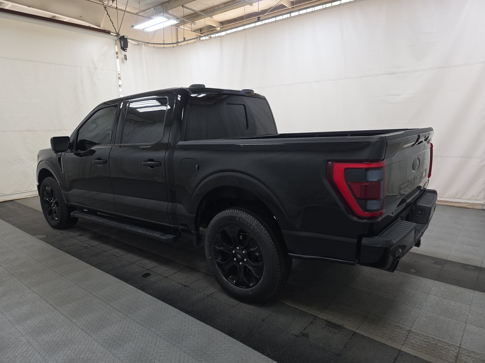 2023 Ford F-150 Lariat AWD