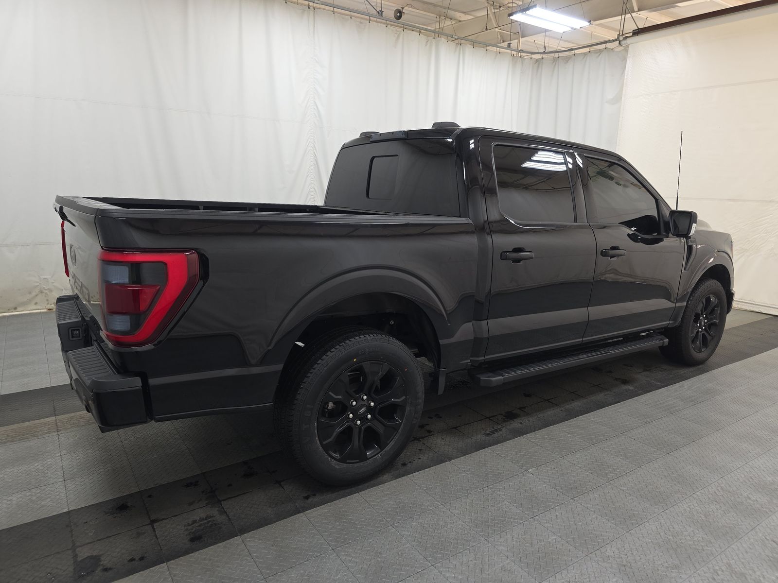 2023 Ford F-150 Lariat AWD