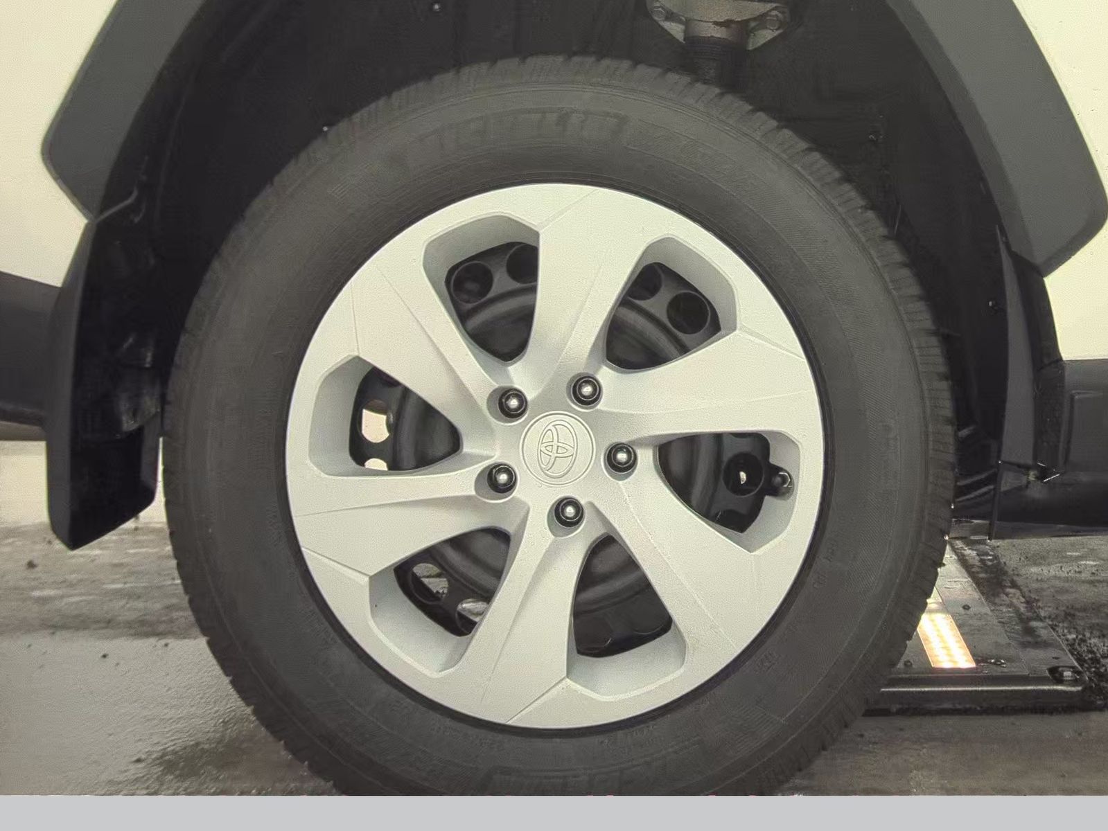 2024 Toyota RAV4 LE AWD