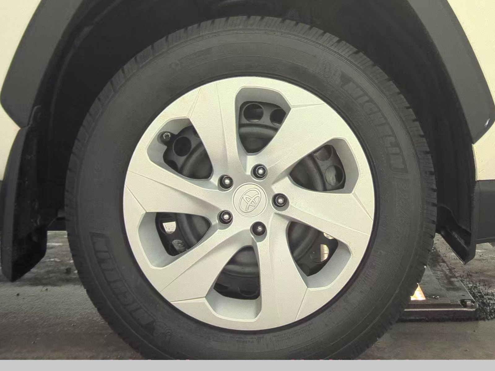 2024 Toyota RAV4 LE AWD