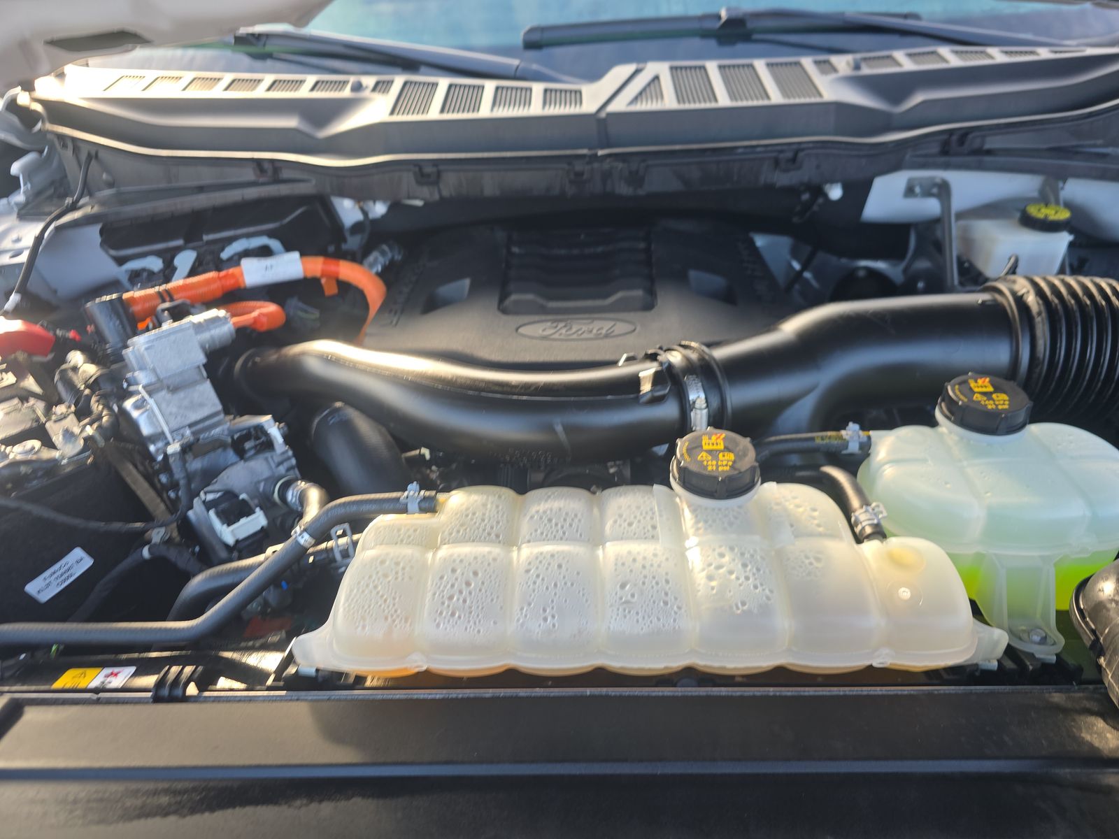 2023 Ford F-150 Hybrid Lariat AWD