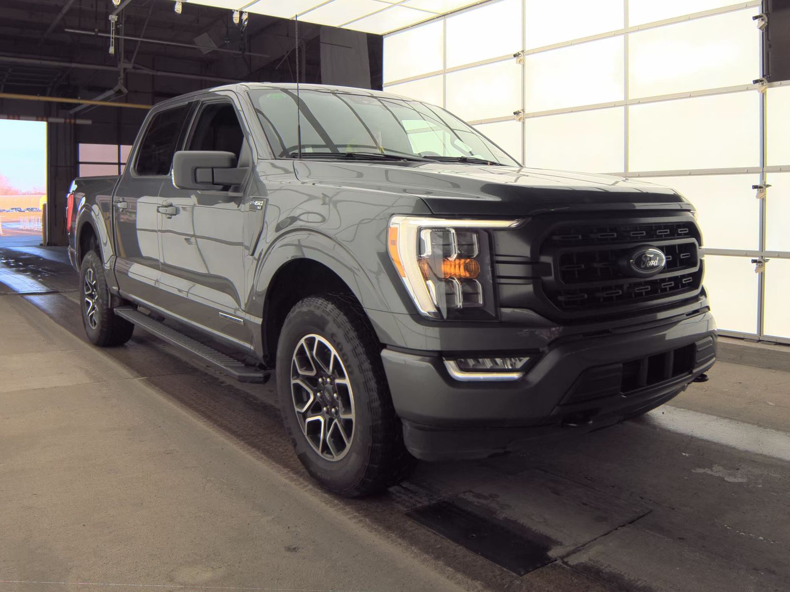 2023 Ford F-150 Hybrid XLT AWD