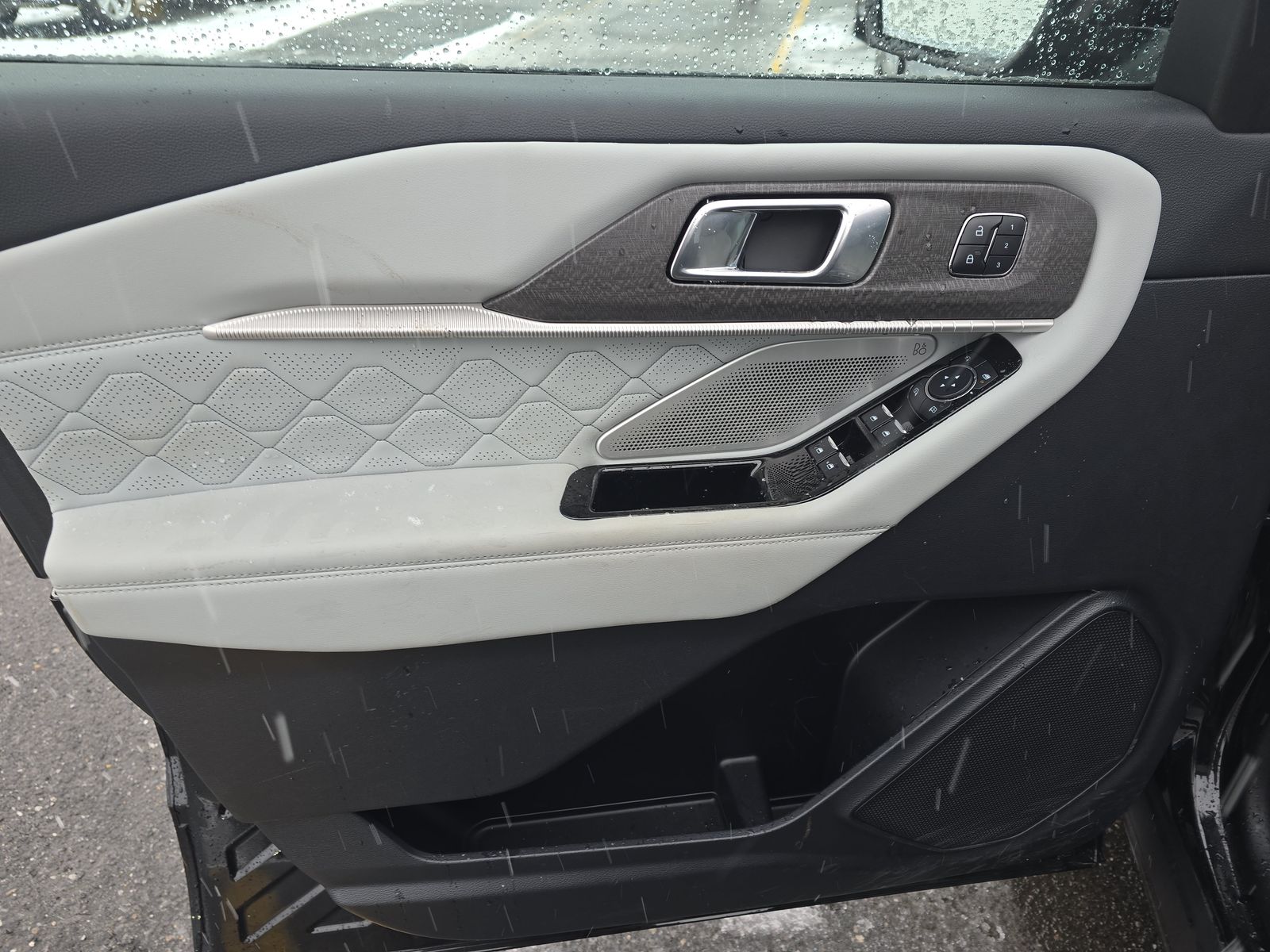 2025 Ford Explorer Platinum AWD