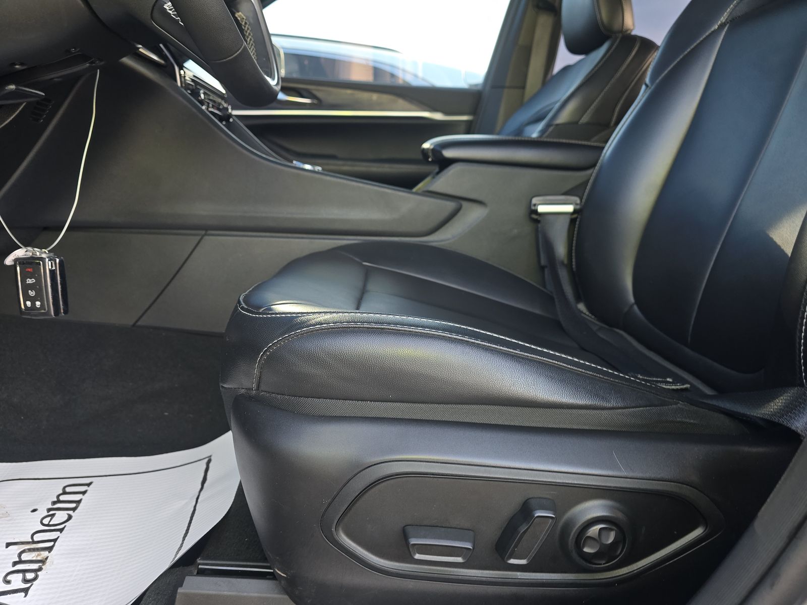 2025 Jeep Grand Cherokee Limited AWD