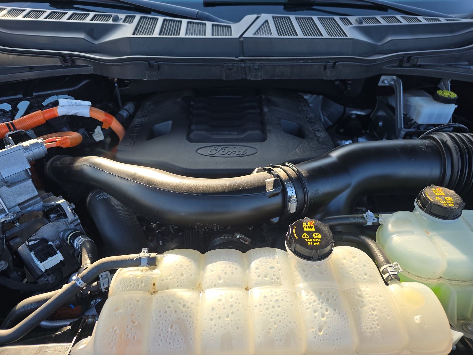 2023 Ford F-150 Hybrid Lariat AWD