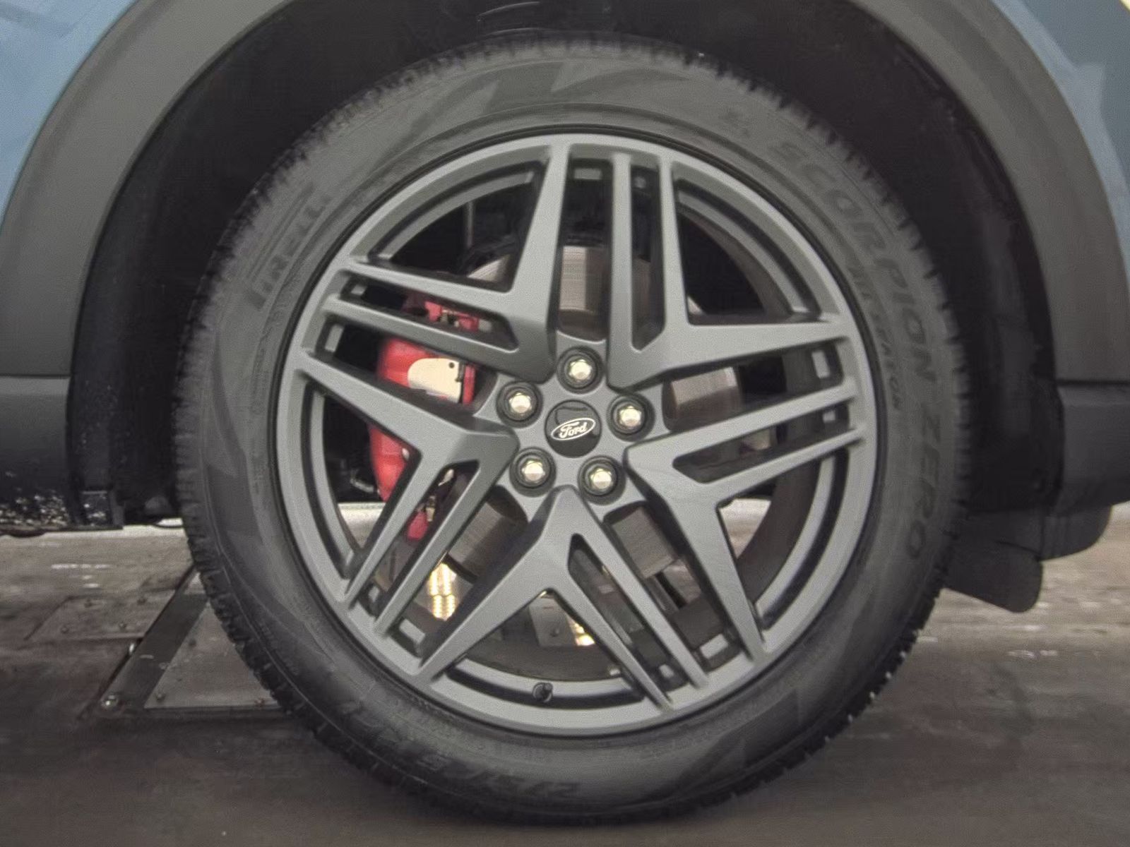 2025 Ford Explorer ST-Line AWD