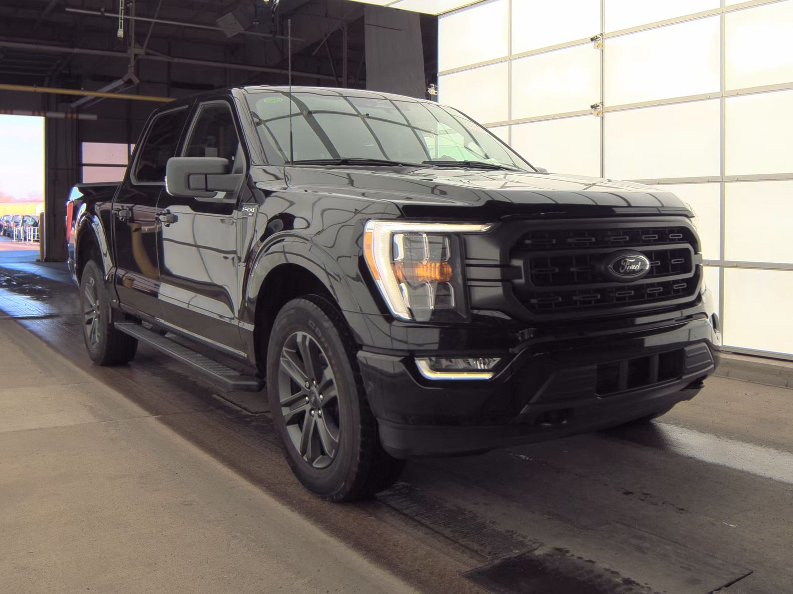 2023 Ford F-150 Hybrid XLT AWD