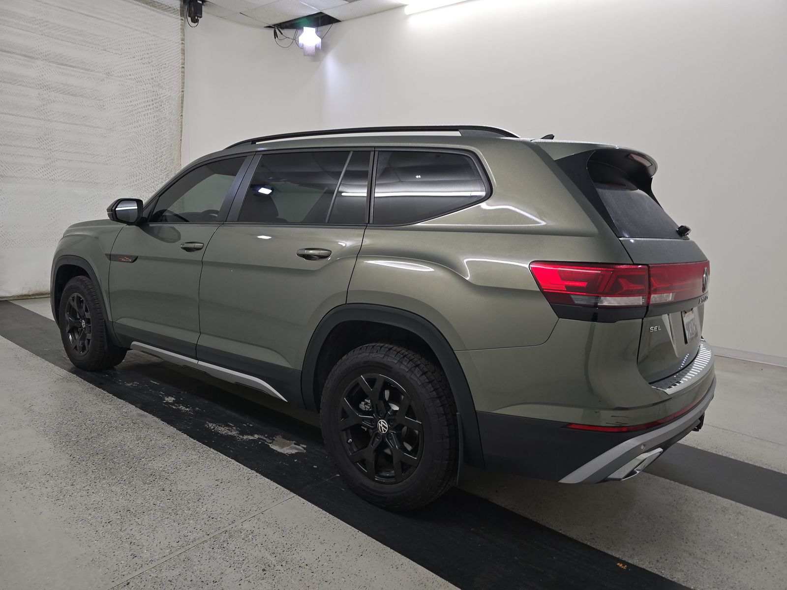 2024 Volkswagen Atlas 2.0T Peak Edition SEL AWD