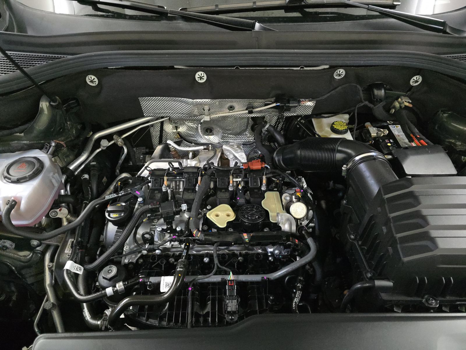 2024 Volkswagen Atlas 2.0T Peak Edition SEL AWD