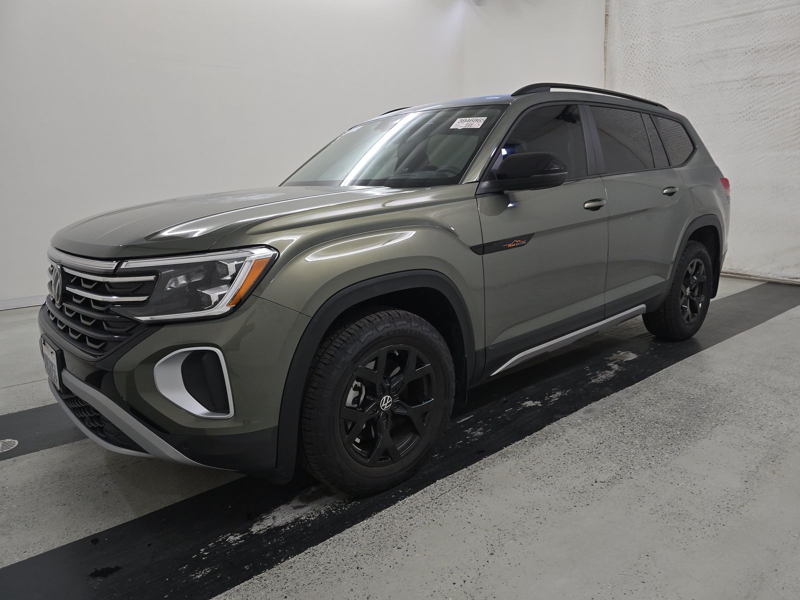 2024 Volkswagen Atlas 2.0T Peak Edition SEL AWD