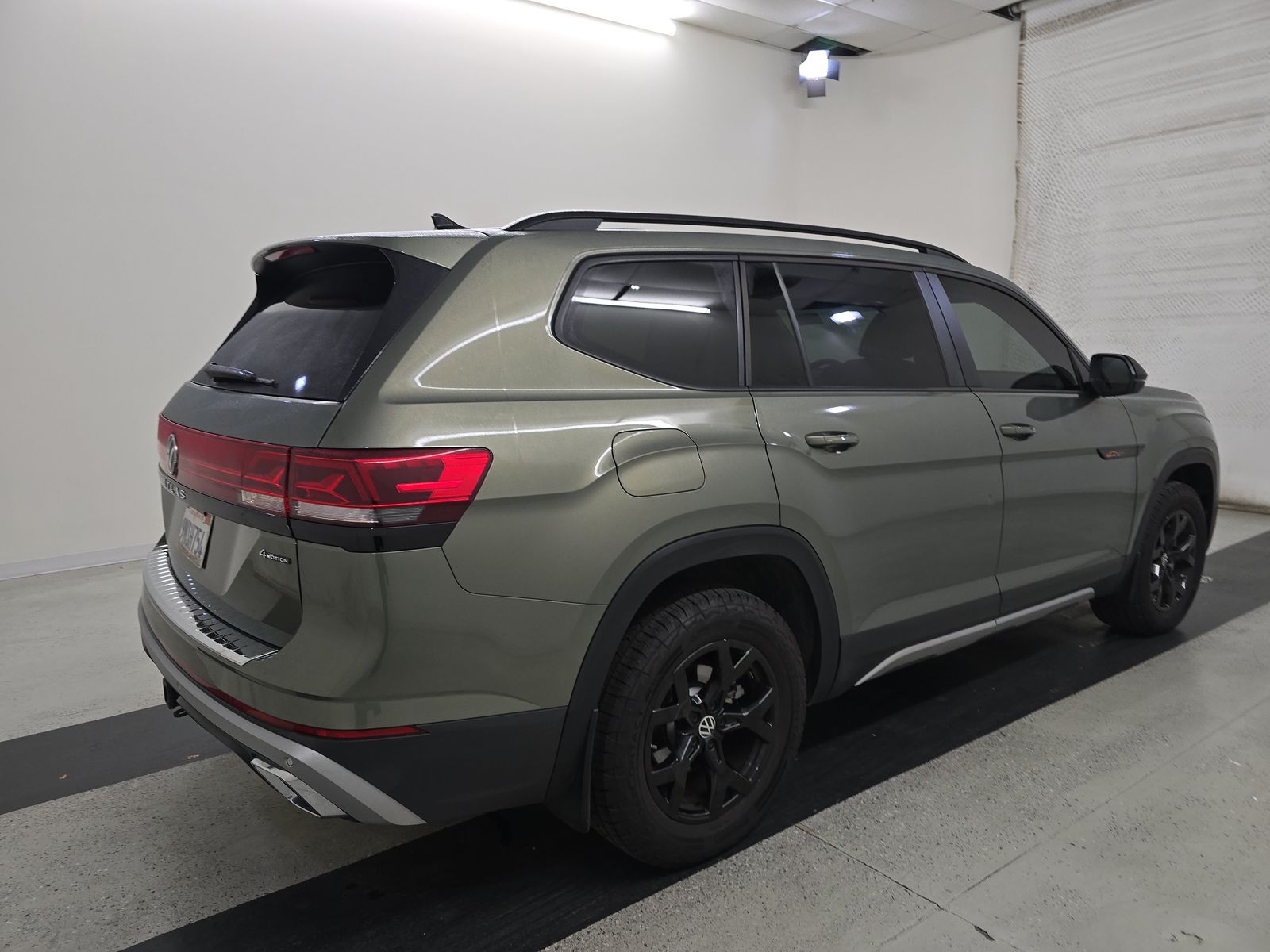 2024 Volkswagen Atlas 2.0T Peak Edition SEL AWD