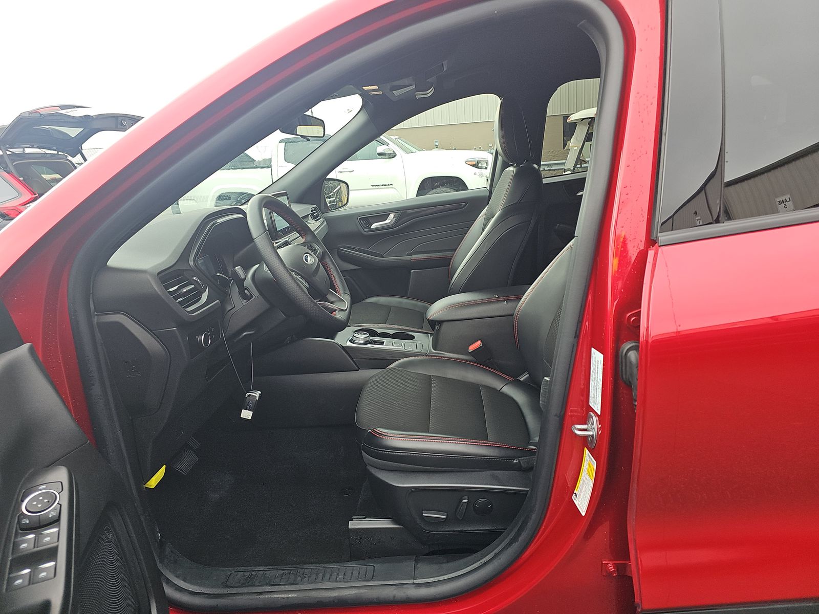 2025 Ford Escape ST-Line FWD