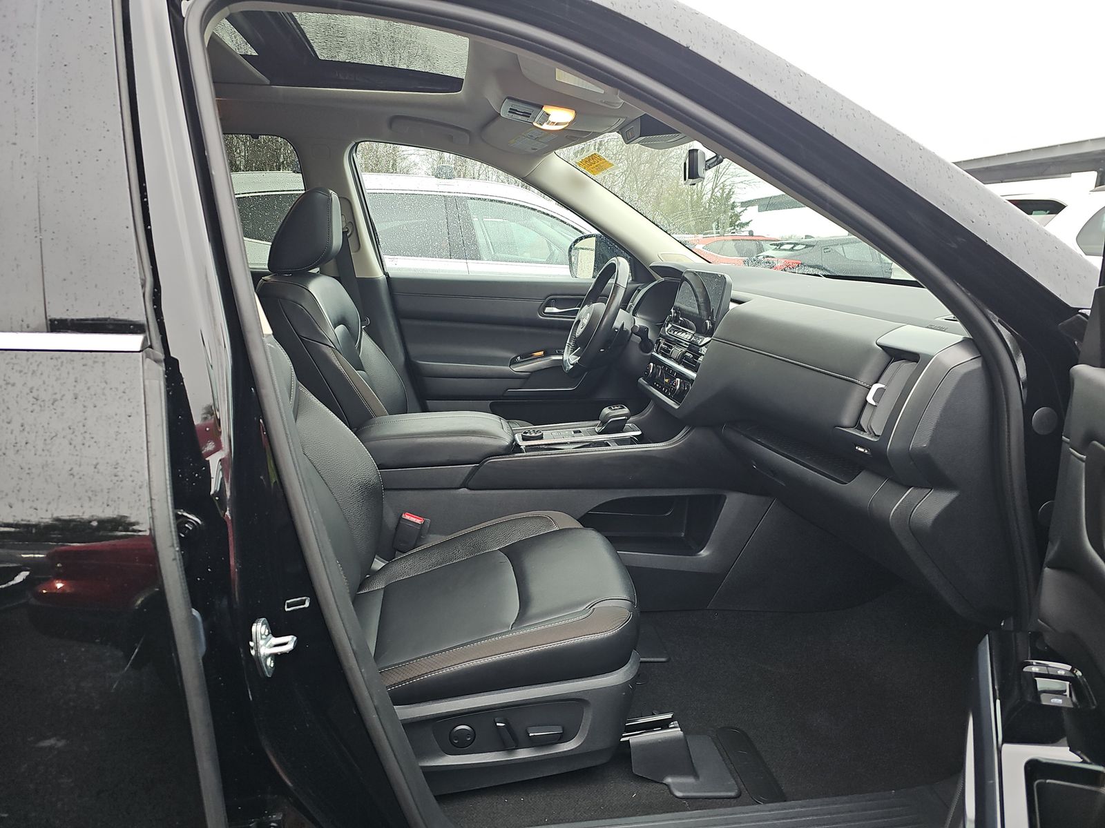 2024 Nissan Pathfinder SL AWD