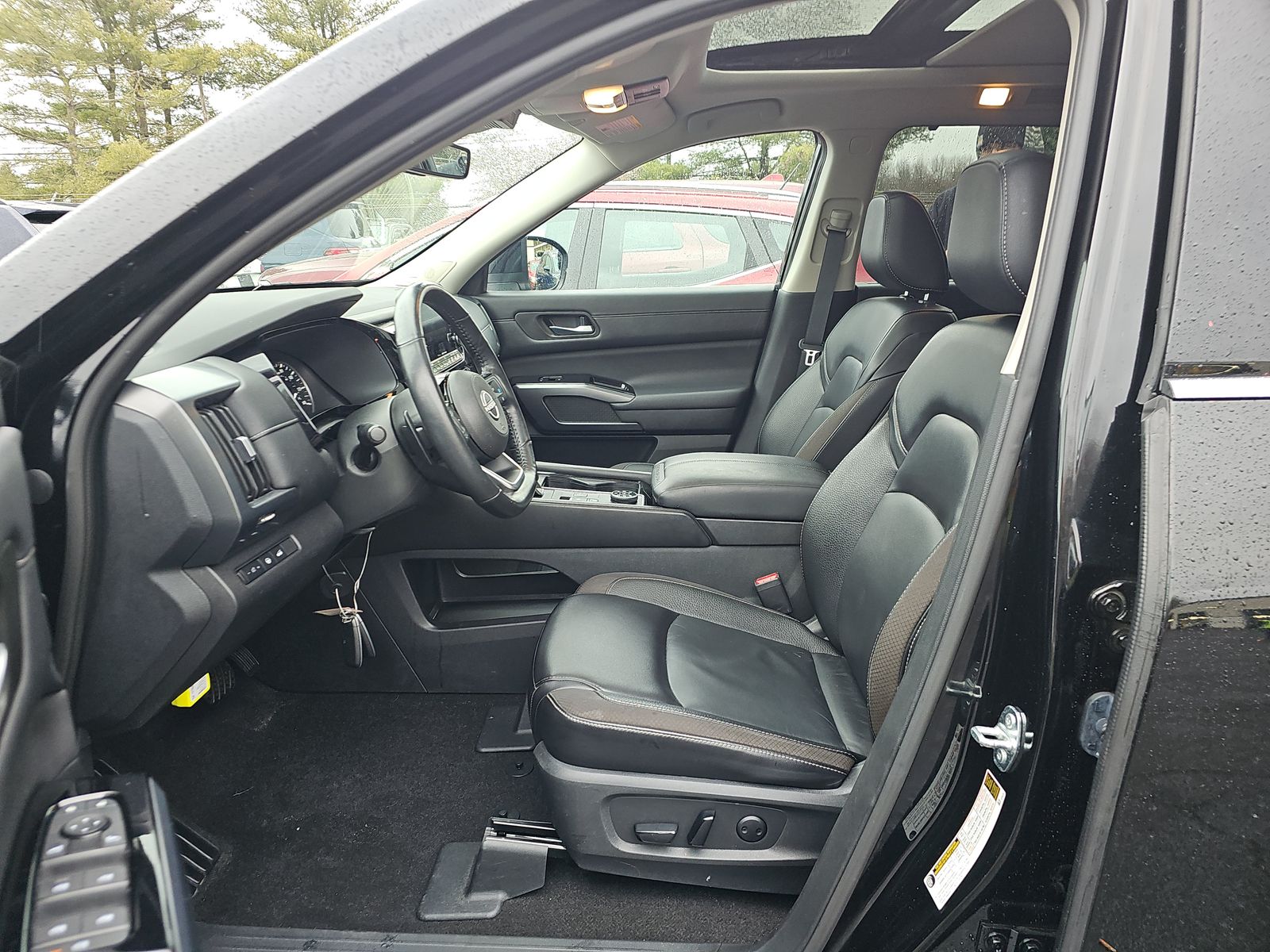 2024 Nissan Pathfinder SL AWD